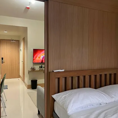 Modern City Escape Near Moa And Airport With Balcony And Fast Wifi